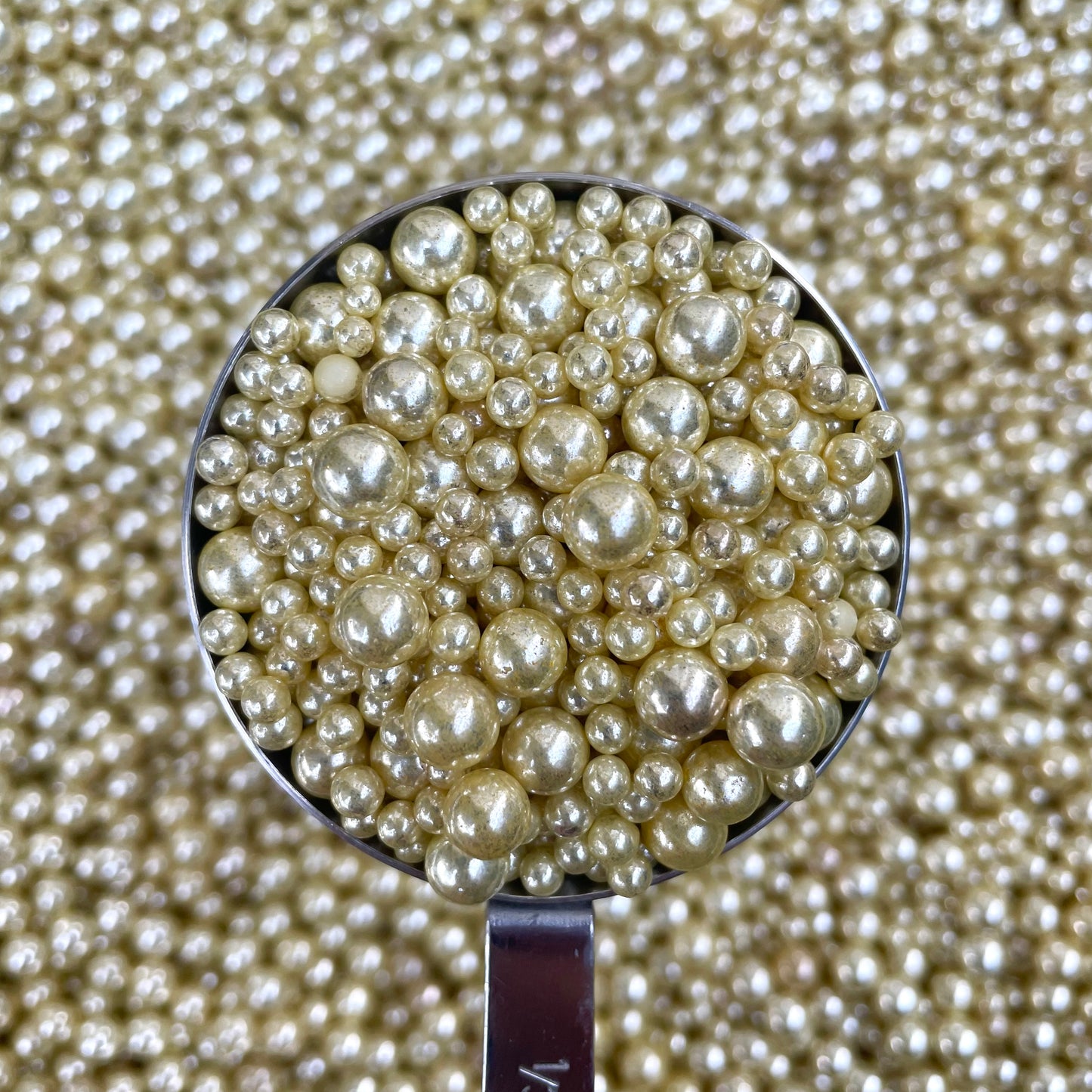 Light Yellow Metallic Blend