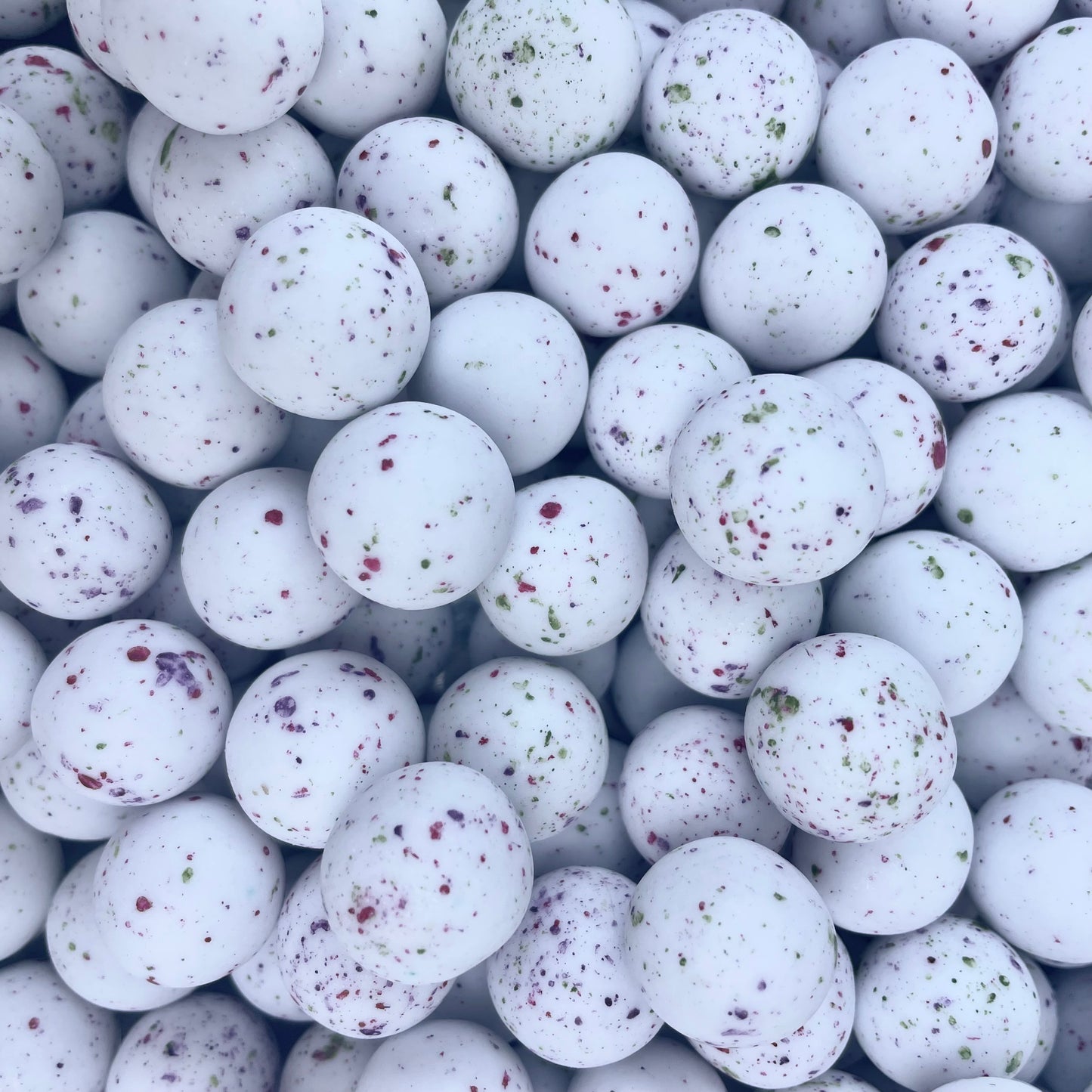 White Splash Chocoballs - XL